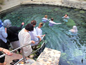 Купание в священных водах